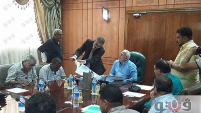 محافظ بورسعيد يكلف بسرعة الانتهاء من إجراءات نقل منفذ الجميل الجمركي