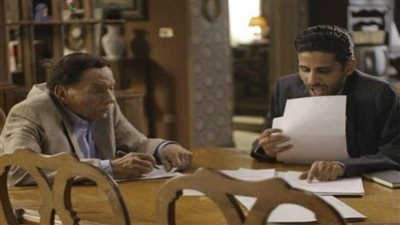 حمدي المرغني ينشر صورته مع عادل إمام بكواليس 