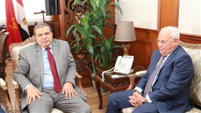 محافظ بورسعيد يستقبل وزير القوى العاملة قبل بدء مبادرة 