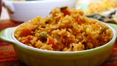 طريقة عمل «الأرز المسلوق بالفلفل الرومي والجزر والكاري دايت»
