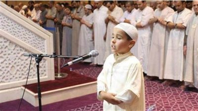 حكم إمامة الصبي للصلاة في المسجد؟.. لجنة الفتوى تجيب