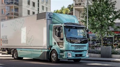 فولفو وإيسوزو يشكلان تحالفاً للشاحنات التجارية