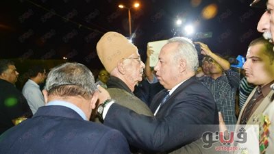 بالصور.. وزير التنمية المحلية يشارك في عزاء الشهيد أحمد المنسي