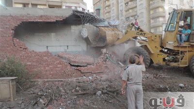 بالفيديو والصور.. استعادة أراض ملك هيئة السكة الحديد في الشرقية