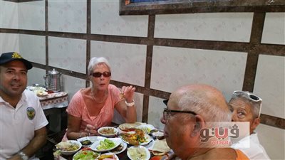 بالصور.. وفد سياحي يزور مدينة فوة الأثرية