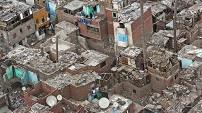 العشوائيات صداع في رأس القليوبية.. 67 منطقة محرومة من الخدمات الأساسية.. 25 مليون جنيه لتطوير «العكرشة» و17 مليونا لـ«بتمدة».. والقوات المسلحة تتولى تطوير 3 قرى