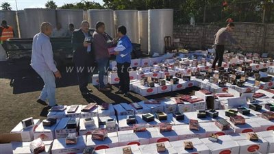 إحباط محاولة تهريب مستحضرات تجميل بميناء الدخيلة