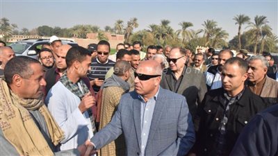 وزير النقل ومحافظ أسيوط يتفقدان تنفيذ المرحلة الأولى لمحور ديروط الحر