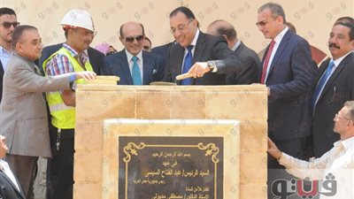 وزير الإسكان ومحافظ القاهرة يضعان حجر الأساس لـ3312 وحدة بمشروع «معا»