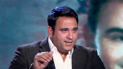 أكرم حسني ينشر فيديو مع عمرو دياب من حفل السعودية