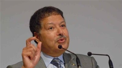 زويل: ظللت ١٦ عاما مهتما برفع البحث العلمي في مصر