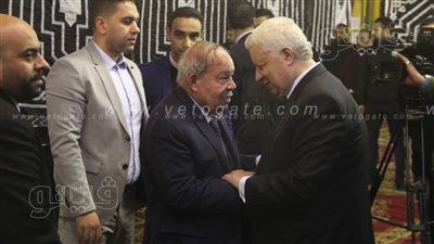 نجوم الرياضة والسياسة في عزاء شقيقة مرتضى منصور | صور