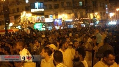 أهالي النزهة ينظمون الحركة المرورية أمام المخابرات الحربية