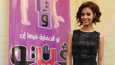 رنا سماحة تطرح «بص في ورقتك» عبر إذاعة 9090