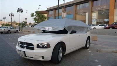 أفضل طريقة لوقاية السيارة من الشمس