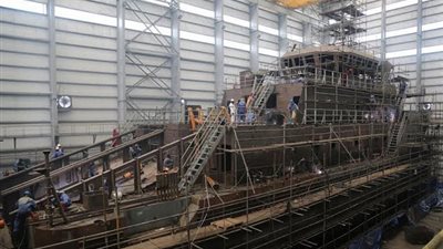 الكويت تتسلم أول سفينة من صناعة السعودية.. الأربعاء