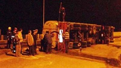 مرور الجيزة: مصرع اثنين وإصابة 14 في انقلاب أتوبيس بـ«الدائري»