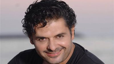 راغب علامة ينتقد مسئولي لبنان.. و«ساويرس» يرد: «حلوة»