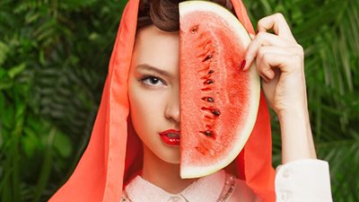 4 ماسكات طبيعية بالبطيخ لتخليص بشرتك من آثار الشمس