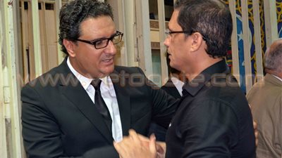 بالصور.. نجوم الفن والإعلام في عزاء والد المنتج «محمود بركة»