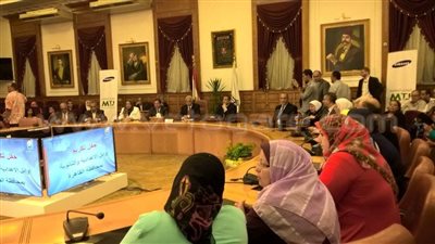 بالصور.. بدء مؤتمر تكريم أوائل الشهادات بمحافظة القاهرة