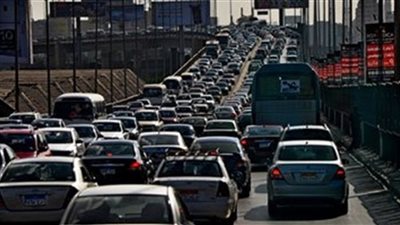 تكدس مروري بـ«كوبري أكتوبر» وسيولة في «وسط القاهرة»