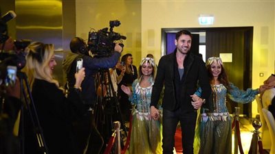 أحمد عز في مؤتمر مسرحية 