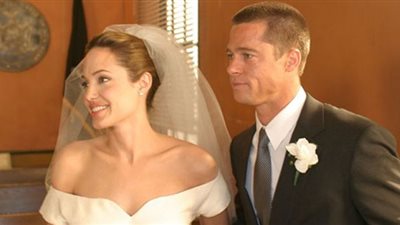 بيع صور زفاف أنجلينا جولي وبراد بيت بـ 5 ملايين دولار