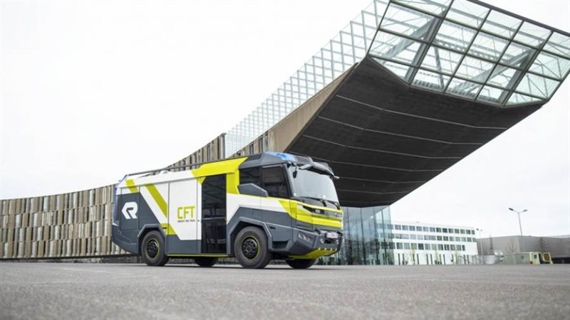 أول شاحنات شركة Rosenbauer