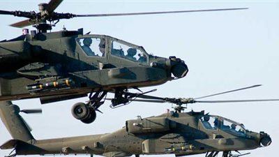 «التحالف العربي» يرسل 8 طائرات أباتشي إلى مطار بمأرب