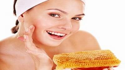 ماسك «العسل الطبيعي» لبشرة أكثر جمالا ونضارة