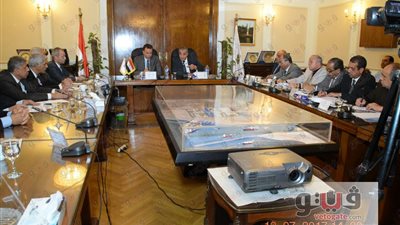 وزيرا التموين والنقل يبحثان توسيع نقل السلع عبر السكك الحديد والنيل