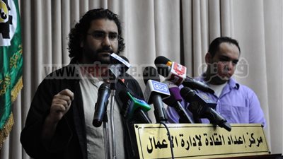 دويدار: النيابة ترفض انتداب قاض للتحقيق مع علاء عبدالفتاح