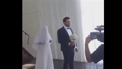 بالفيديو.. صدمة عريس بعد مشاهدة حبيبته بالفستان الأبيض