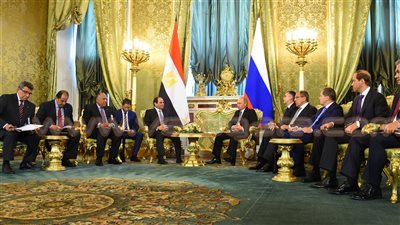 تفاصيل جلسة المباحثات بين «السيسي وبوتين» بالكرملين.. الرئيس الروسي يشيد بإنجاز قناة السويس.. إنشاء منطقة صناعية روسية في مصر وصندوق استثماري مشترك يضم الإمارات.. ويؤكدان على ضرورة دعم التعا