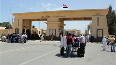 وفد تضامن بريطانى يصل غزة عبر معبر رفح البري