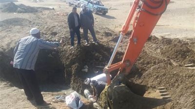 بدء توصيل المرافق لتقسيمات الشباب بقرية اللواء صبيح بواحة الفرافرة