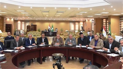 محافظ الشرقية يكلف بازالة المعوقات امام مشروع الغاز الطبيعي | صور