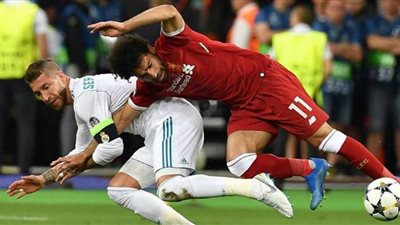 مارادونا: راموس يستحق عامين إيقاف بسبب صلاح (فيديو)