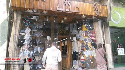 بالفيديو والصور.. أصحاب محلات الملابس يقررون الاستغناء عن المنتجات التركية