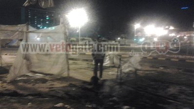 بالفيديو والصور.. إعادة إغلاق ميدان التحرير بعد إصابة 10معتصمين فى هجوم من قبل مجهولين