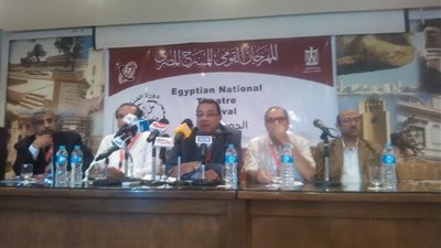 وضع أضخم صورة لفرقة الأزبكية ضمن معرض المهرجان القومي للمسرح