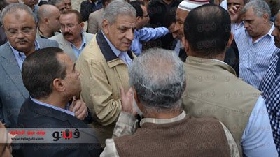 بالصور.. وزير الإسكان يفتتح مشروعات للصرف الصحي بـ