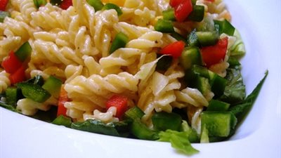 حضّري سلطة المكرونة على طريقة الشيف نيفين