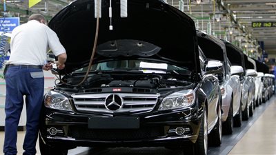 40 دولة تبدي قلقها من الخطط الأمريكية بفرض رسوم على استيراد السيارات