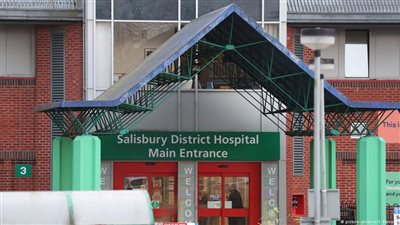 شرطة بريطانيا تعلن عن «واقعة كبرى» بعد تعرض شخصين لمادة مجهولة