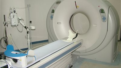 جهاز الأشعة المقطعية بمستشفى الأحرار بالزقازيق خارج الخدمة