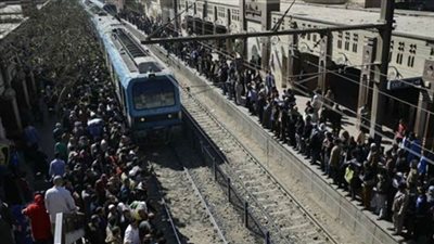 «المترو» تنفي تكدس الركاب بمحطة عزبة النخل