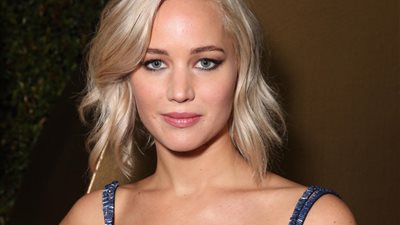 نجمات عالميات يعلن معركة المساواة في الأجور بهوليوود.. «تقرير»