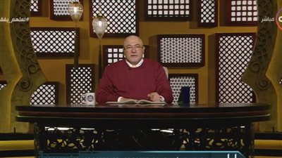 متصلة تبكي: 